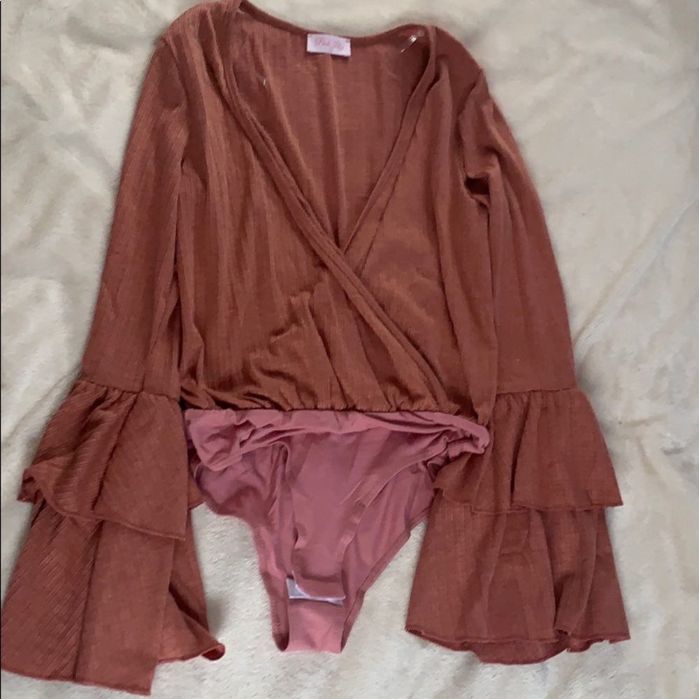 Body suit with bell sleeves